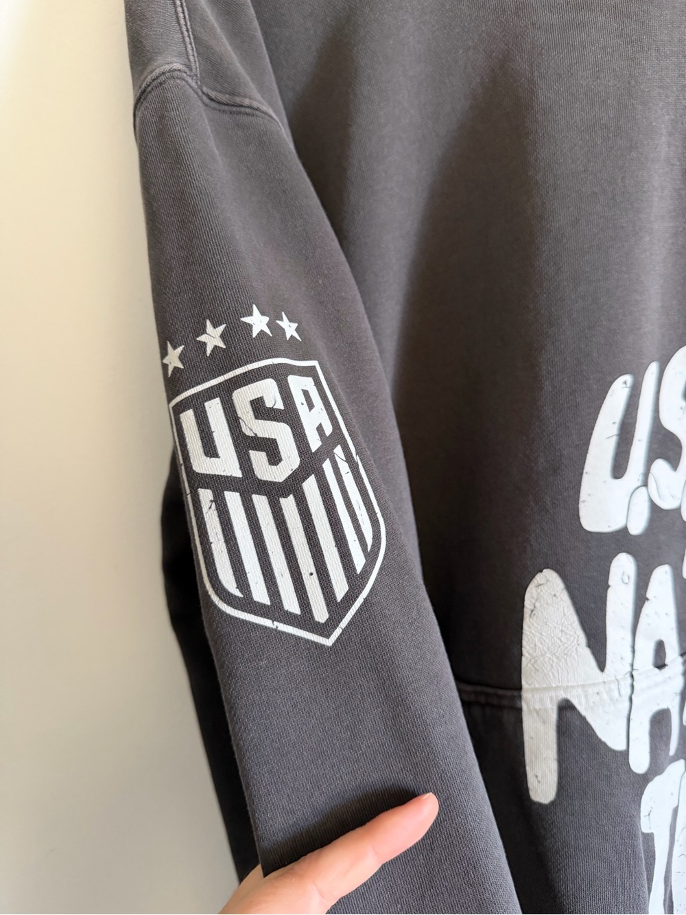 USA Soccer Unisex USWNT US Women’s National Team Faded Black Hoodie Sweatshirt - Picture 2 of 4